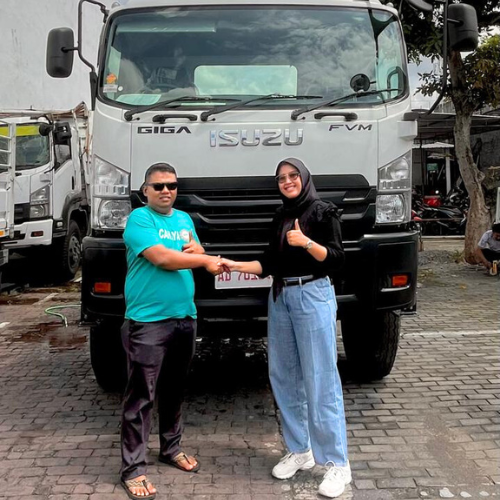 Penyerahan Mobil Isuzu 2